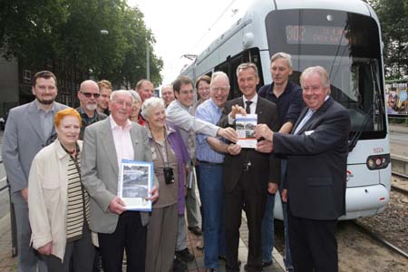 Buchvorstellung mit dem Arbeitskreis Nachhaltiger Tourismus sowie Oberb�rgermeister Frank Baranowski und Gisbert Schlotzer, BOGESTRA-Vorstand; Foto: BOGESTRA AG